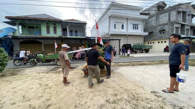 Sambut HUT RI ke-81, Desa Blok VI Pasang 800 Bendera Secara Serentak