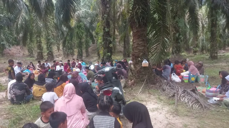 Ritual Tolak Bala di Subulussalam Padukan Zikir, Peusijuek dan Gotong Royong