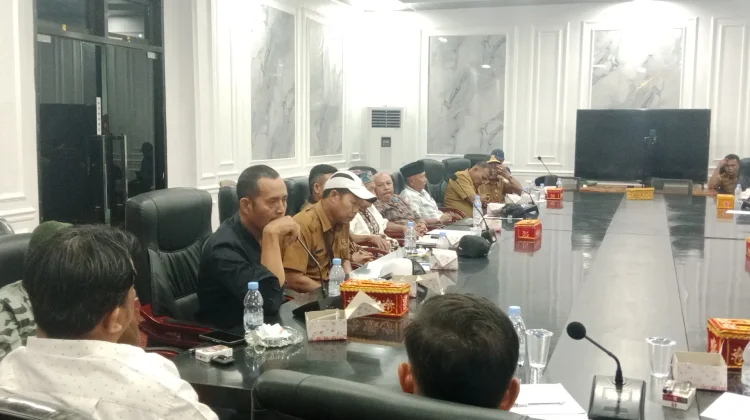 Warga Minta Pemkab Bangun Jembatan Darurat Penyebrangan Kuala Baru - Kayu Menang