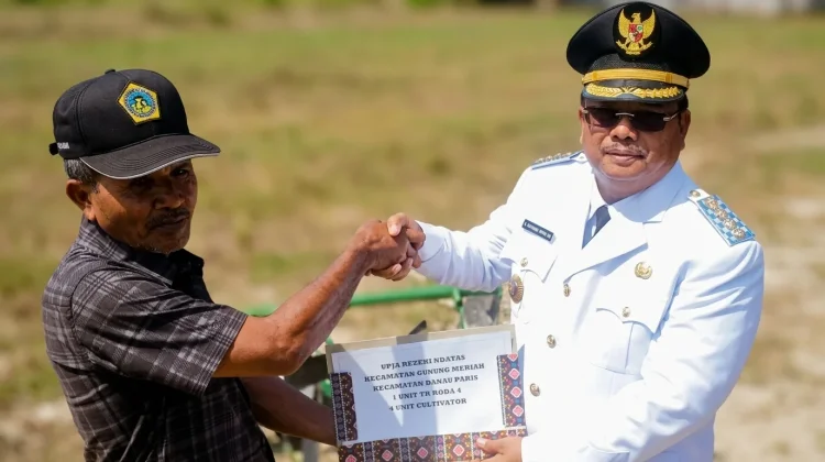 Pemkab Aceh Singkil Dorong Mekanisasi Pertanian lewat Bantuan Alsintan ke Petani