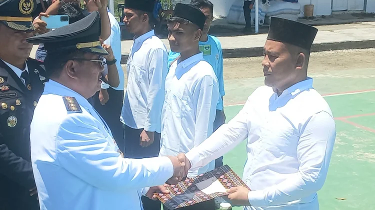 Bupati Aceh Singkil Serahkan Remisi, Satu Narapidana Langsung Bebas