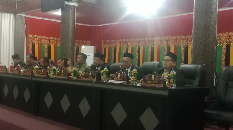Sempat Molor bahkan Diskor, Rapat Paripurna KUA PPAS APBK Singkil 2027 Berlanjut