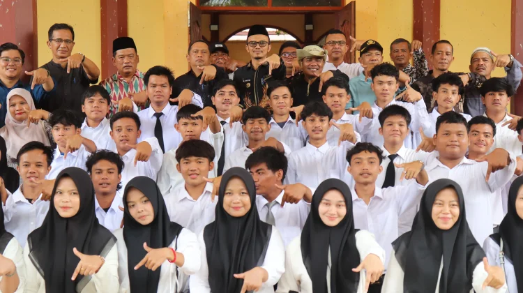 Pemko Subulussalam Lepas 40 Mahasiswa Penerima Beasiswa SDM Sawit