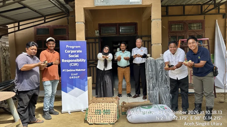 Melalui Program Ternak Ayam, PT. Delima Makmur Dongkrak Kemandirian Ekonomi Warga