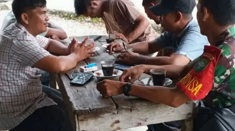 Babinsa Subulussalam Ajak Tokoh Masyarakat Jaga Keamanan Desa