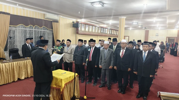 Bupati Aceh Singkil Rotasi Pejabat