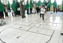 Peringati HUT ke-80, Persit Singkil Gelar Lomba Permainan Tradisional