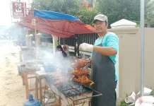 Berkah Ramadan, Pedagang Ikan Bakar di Singkil Raup Keuntungan