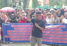Massa Geruduk DPRK Singkil, Ini Tuntutannya