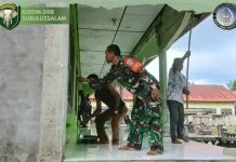Sambut Idulfitri Warga Binanga Subulussalam Percantik Masjid Al Hustaqwa