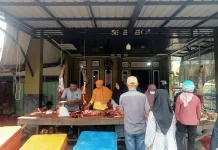 Daging Meugang Diserbu Pembeli di Aceh Singkil
