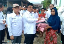 Pemkab Serahkan Bantuan untuk Korban Kebakaran Gunung Meriah