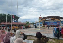 Kebaya dan Semangat Kemandirian Warnai Lapangan Beringin Subulussalam