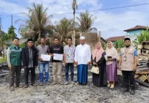 Baitul Mal Aceh Salurkan Rp80 Juta Bantuan untuk Korban Kebakaran di Aceh Singkil