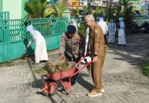 Sinergi Brimob dan Nakes Penanggalan: Bersihkan Lingkungan Demi Layanan Prima