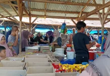 Menjelang Idul Adha, Bumbu Masak Diserbu Emak-emak di Singkil