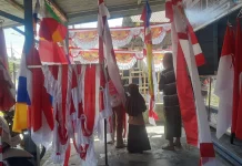 Menjelang HUT RI, Pedagang Bendera Mulai Menjamur di Aceh Singkil