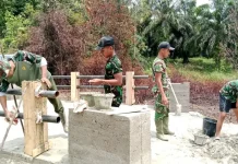 Perkuat Konstruksi Jembatan Aramco Subulussalam, Pekerjaan Tiang Pengaman Difok