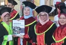 Sekolah Lansia Subulussalam Wisuda Angkatan Kedua