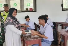 Babinsa di Aceh Singkil Dampingi Penyaluran MBG