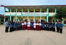 Peringatan Hardikda Ke-67 di Aceh Singkil, Siswa Berprestasi Dapat Penghargaan