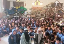 Tanamkan Nilai Spiritual, Penyuluh Agama Edukasi Siswa SMPN 1 Danau Paris
