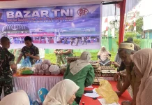 Bazar Pangan Murah HUT TNI Ke-81 Diserbu Warga