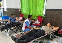 Sinergitas TNI-Polri, Personel Polres Aceh Singkil Donor Darah Peringati HUT ke-81