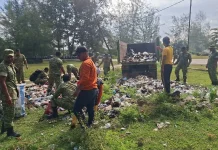 Aksi TNI Peduli Sampah Warnai Peringatan HUT ke-81 TNI