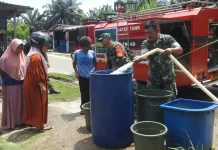 Warga Desa Cepu Terima Bantuan Air Bersih dari Kodim Subulussalam