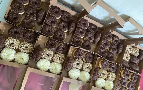 Jelang Idul Adha, Usaha Donat Rumahan di Aceh Singkil Kebanjiran Order