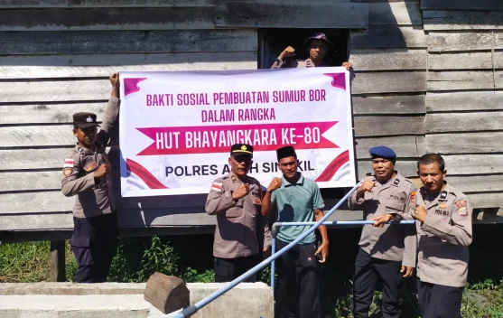Penuhi Air Bersih Pesantren Darus Salihin, Polres Aceh Singkil Bangun Sumur Bor