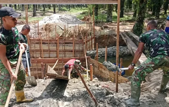 Kodim Subulussalam Pacu Proyek Fisik Jembatan Garuda