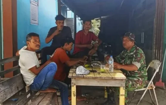 Babinsa di Aceh Singkil Sosialisasi Larangan Knalpot Brong