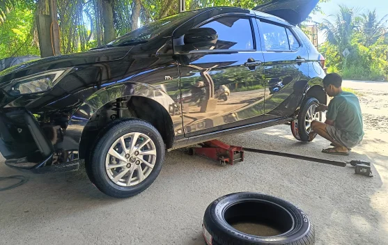 Jangan Tunggu Botak, Ini Alasan Ban Mobil Harus Diganti