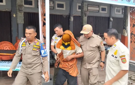 Kerap Bikin Onar, Satpol PP Subulussalam Ringkus Seorang Pria Diduga ODGJ