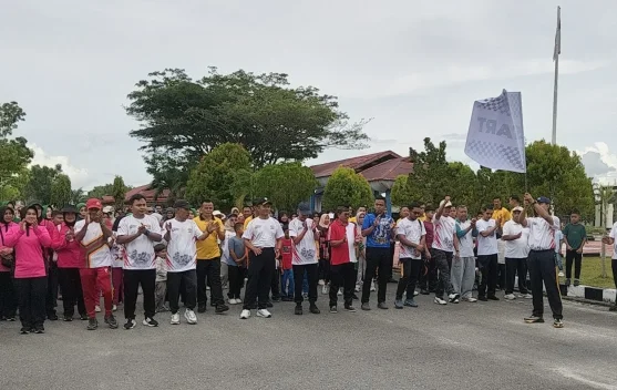 Meriahkan Hari Bhayangkara ke-80, Polres Aceh Singkil Olahraga Bersama Warga