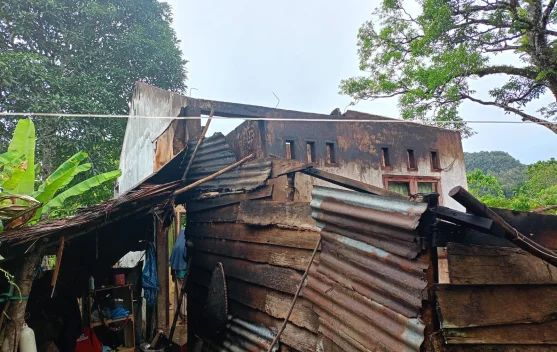 Angin Puting Beliung Terjang Rumah Warga di Pulau Banyak Barat