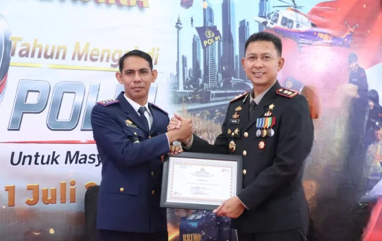 HUT Bhayangkara Ke-80, Dishub dan DTPHP Singkil Dapat Penghargaan dari Polri