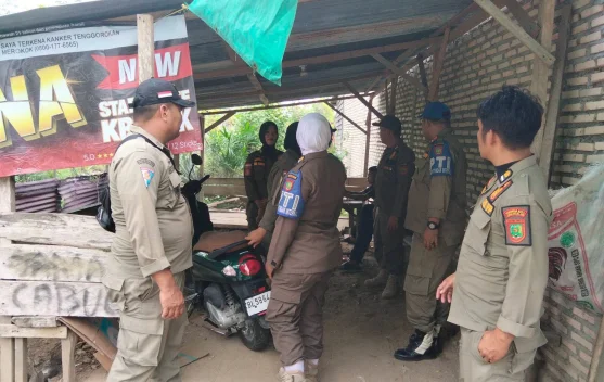 Laporan Pelajar Merokok, Satpol PP Edukasi Pemilik Warung di Subulussalam