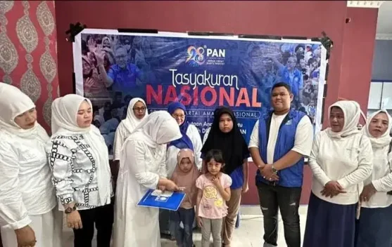 Sentuh Keluarga Pejuang Partai, PAN Subulussalam Berbagi Santunan