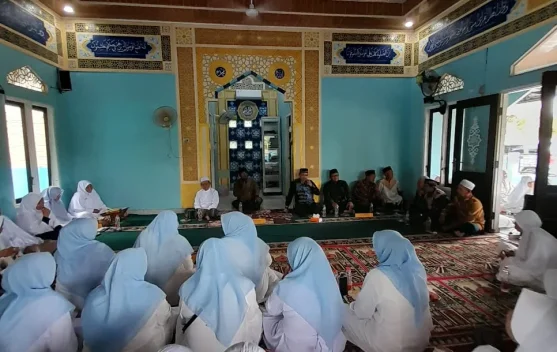 Peringati HUT RI dan Maulid Nabi, Kaum Ibu Gelar Pengajian Akbar
