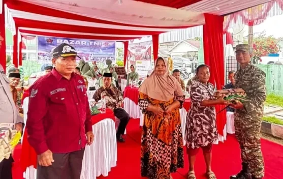 Menjelang HUT Ke-81, TNI Gelar Pasar Murah untuk Warga