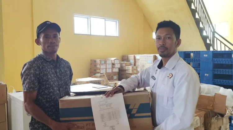 Lapas Namlea Terima Bantuan Obat dan BMHP dari Dinkes Buru