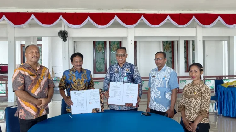 Kanwil Kemenkum Maluku–Pemkab SBB Teken Kerja Sama Perda KI