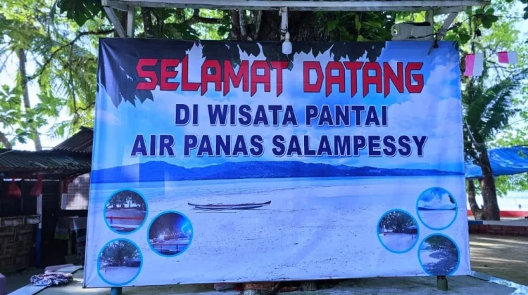 Wisata Pantai Air Panas di Negeri Suli, Salah Satu Destinasi Wisata Favorit
