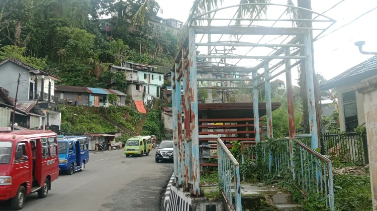 Ganggu Estetika Kota, Halte Bus Rusak Baiknya Dibongkar