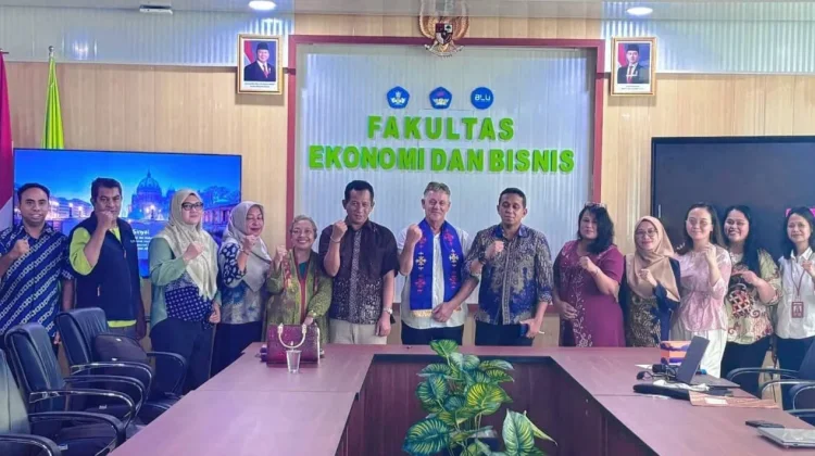 Happy Green Island dan UNPATTI Jalin Kerjasama