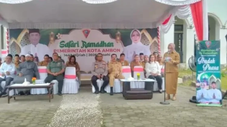 Wawali Ely Toisutta Buka Safari Ramadan di Waihaong
