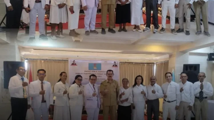 Rustam Simanjuntak Ajak Gereja Jadi Garda Harmoni Ambon